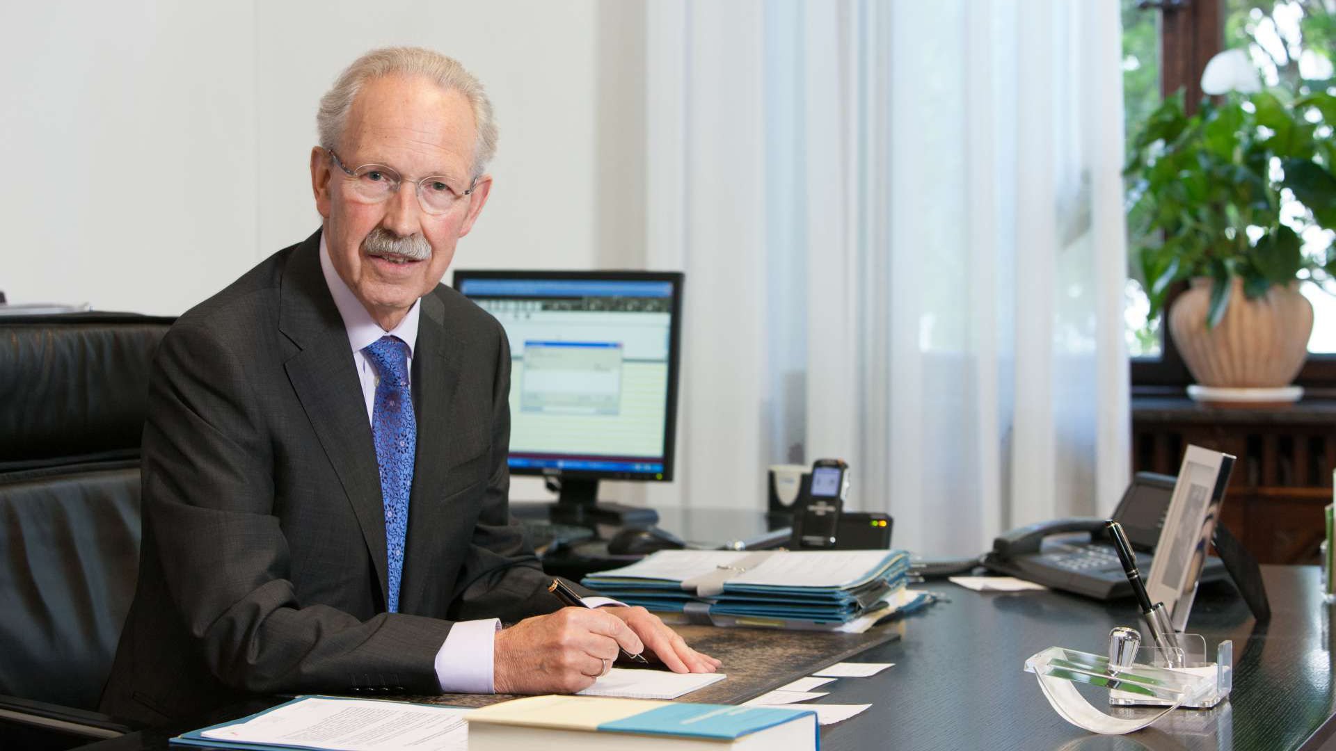 Rechtsanwalt und Notar (a. D.) Heinz B.  Niestegge 